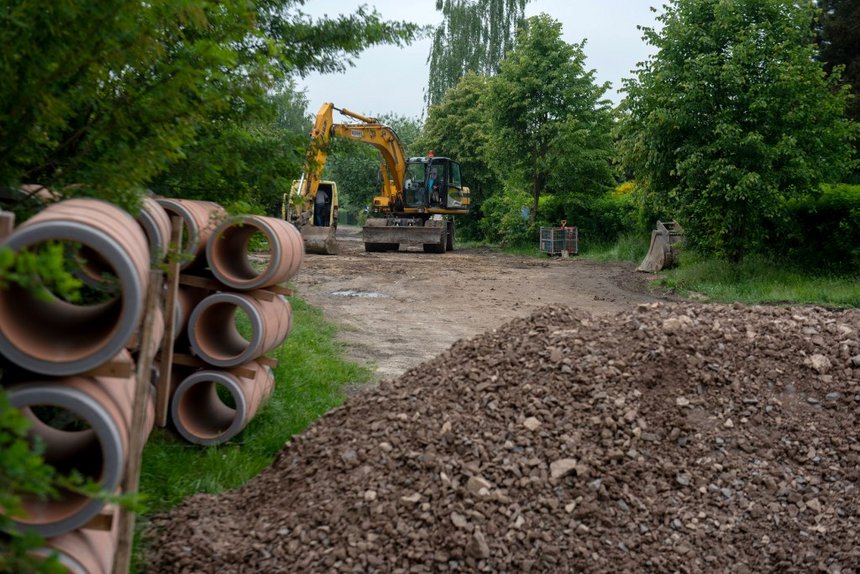 Trwa pierwszy etap kanalizowania osiedla Helenówek między innymi w ulicach Okulickiego czy Podleśnej. fot. Paweł Łacheta / UMŁ