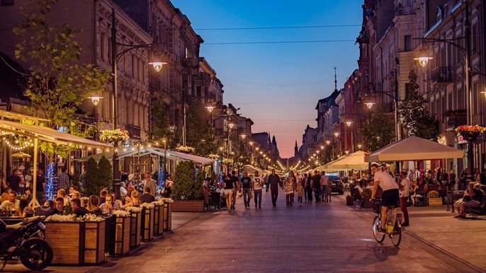 Od poniedziałku, 18 maja możliwa będzie wizyta w restauracji czy kawiarni, a także ogródku gastronomicznym. Od poniedziałku, 18 maja możliwa będzie wizyta w restauracji czy kawiarni, a także ogródku gastronomicznym. - fot. Archiwum UMŁ