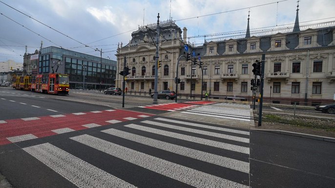 Nowe bezpieczne przejście dla pieszych Nowe bezpieczne przejście dla pieszych - fot. Paweł Łacheta / UMŁ
