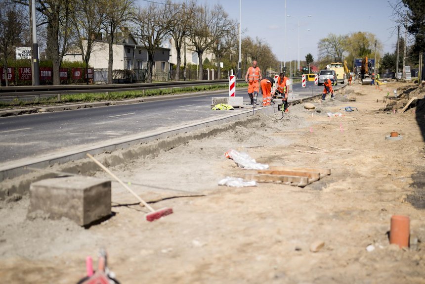 Rozpoczęła się przebudowa drogi rowerowej wzdłuż ul. Łagiewnickiej. W tym roku powstanie 1,5 km odcinek od Porzeczkowej do Sikorskiego.