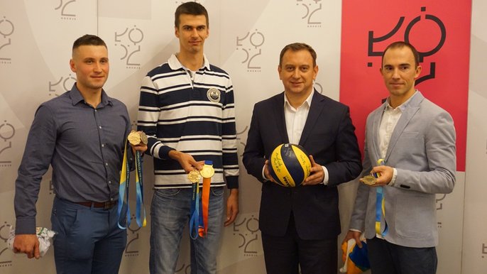 Łódzcy strażacy, to też świetni sportowcy Łódzcy strażacy, to też świetni sportowcy - fot. Monika Pawlak / UMŁ