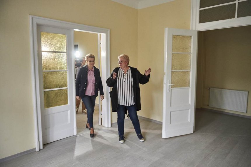Rodzinny dom dziecka dla szóstki osieroconych maluchów utworzy Bożena Naniewicz, która właśnie dostała od miasta duże mieszkanie komunalne mat. UMŁ